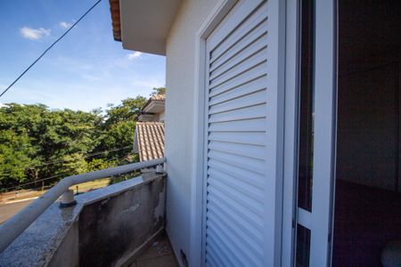 Casa de condomínio para alugar com 331m², 3 quartos e 6 vagasVaranda
