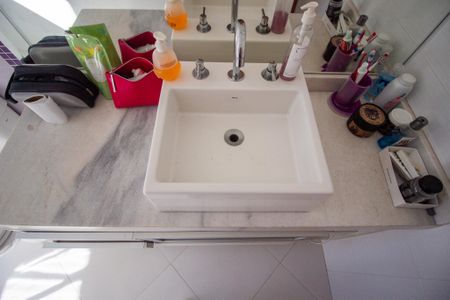 Casa de condomínio para alugar com 331m², 3 quartos e 6 vagasBanheiro da Suíte 3