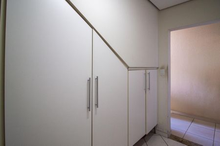 Casa de condomínio para alugar com 331m², 3 quartos e 6 vagasÁrea de Serviço