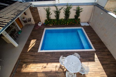 Casa de condomínio para alugar com 331m², 3 quartos e 6 vagasVista