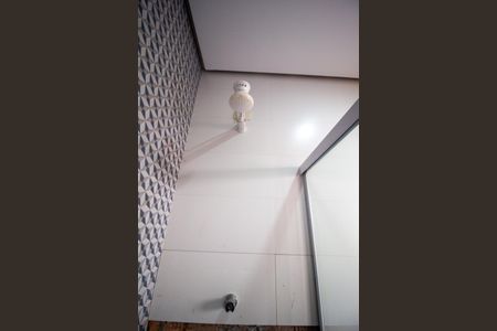 Casa de condomínio para alugar com 331m², 3 quartos e 6 vagasBanheiro externo