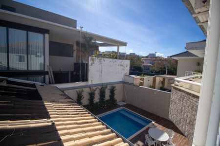 Casa de condomínio para alugar com 331m², 3 quartos e 6 vagasVista