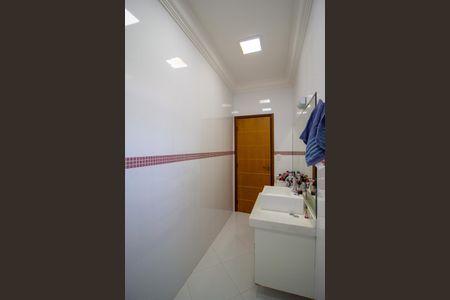 Casa de condomínio para alugar com 331m², 3 quartos e 6 vagasBanheiro da Suíte 2