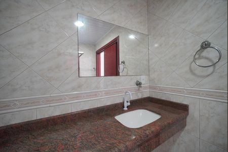 Casa para alugar com 54m², 2 quartos e sem vagaBanheiro da Suíte