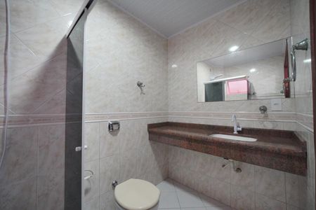 Banheiro da Suíte de casa para alugar com 2 quartos, 54m² em Roçado, São José