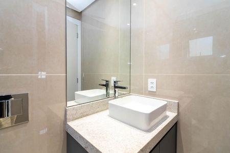 Apartamento à venda com 87m², 2 quartos e 2 vagas Apartamento à venda com 87m², 2 quartos e 2 vagasBanheiro da Suíte 2