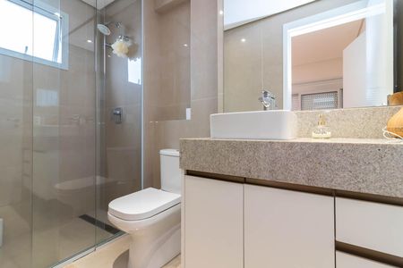 Apartamento à venda com 87m², 2 quartos e 2 vagas Apartamento à venda com 87m², 2 quartos e 2 vagasBanheiro da Suíte 1