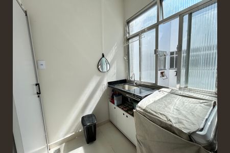 Apartamento à venda com 84m², 2 quartos e 1 vagaÁrea de Serviço