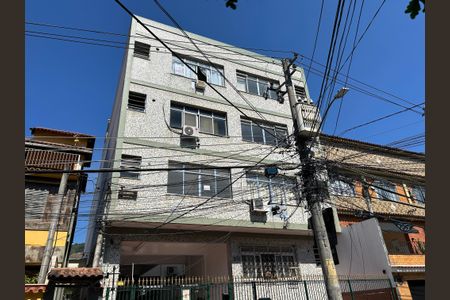 Apartamento à venda com 84m², 2 quartos e 1 vagaFachada + placa