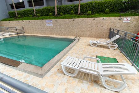 Apartamento à venda com 50m², 2 quartos e 1 vaga Apartamento à venda com 50m², 2 quartos e 1 vagaÁrea comum - Piscina