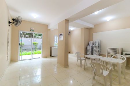 Apartamento à venda com 50m², 2 quartos e 1 vaga Apartamento à venda com 50m², 2 quartos e 1 vagaÁrea comum - Salão de festas