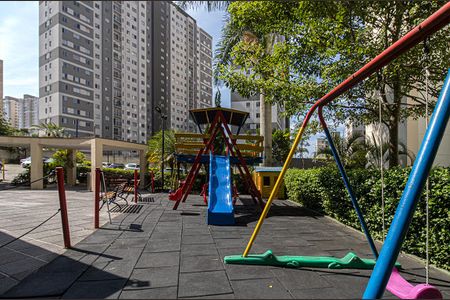 Apartamento para alugar com 48m², 2 quartos e 1 vagaplay ground_2