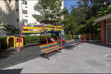 Apartamento para alugar com 48m², 2 quartos e 1 vagaplay ground_4