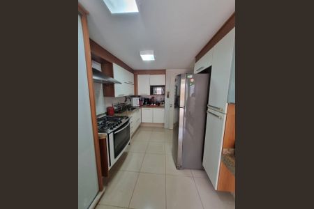 Cozinha de casa de condomínio à venda com 4 quartos, 133m² em Parque Taquaral, Campinas