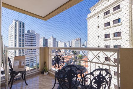 Apartamento à venda com 124m², 3 quartos e 3 vagasVaranda