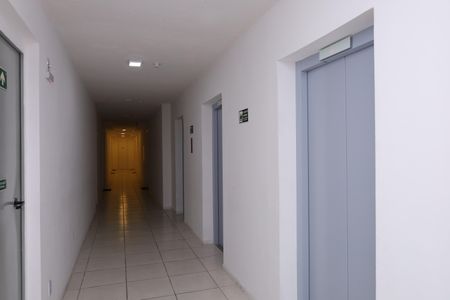 Apartamento à venda com 42m², 2 quartos e 1 vagaÁrea comum - Saguão do andar