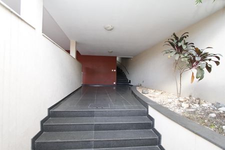 Casa à venda com 450m², 4 quartos e 4 vagasEntrada