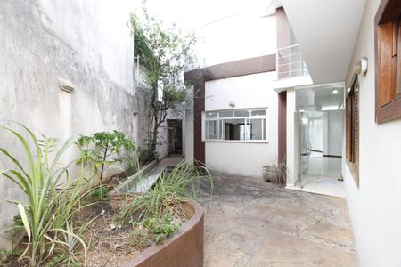 Casa à venda com 450m², 4 quartos e 4 vagasjardim