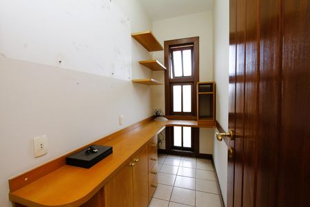 Casa à venda com 450m², 4 quartos e 4 vagasSuíte 4