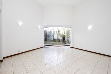 Casa à venda com 450m², 4 quartos e 4 vagasSala