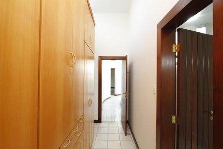 Casa à venda com 450m², 4 quartos e 4 vagasCloset da suíte 4
