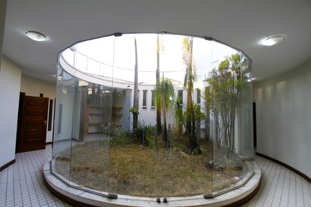 Casa à venda com 450m², 4 quartos e 4 vagasjardim de inverno