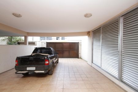 Casa à venda com 450m², 4 quartos e 4 vagasGaragem