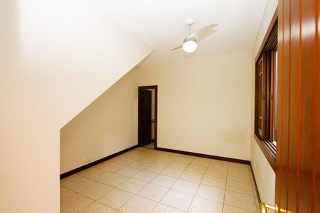 Casa à venda com 450m², 4 quartos e 4 vagasQuarto 1 - Suíte