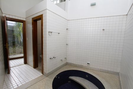 Casa à venda com 450m², 4 quartos e 4 vagashidro