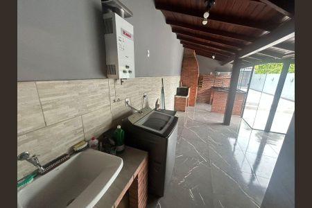 Casa para alugar com 120m², 4 quartos e 1 vagaÁrea de serviço