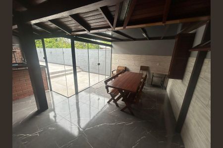 Casa para alugar com 120m², 4 quartos e 1 vagaÁrea externa