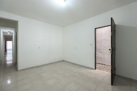 Casa para alugar com 100m², 2 quartos e 2 vagasSala