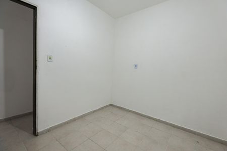 Casa para alugar com 100m², 2 quartos e 2 vagasQuarto 