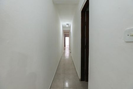 Corredor de casa para alugar com 2 quartos, 100m² em Parque Ipe, São Paulo
