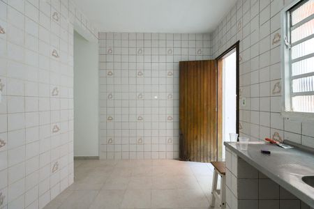 Casa para alugar com 100m², 2 quartos e 2 vagasCozinha
