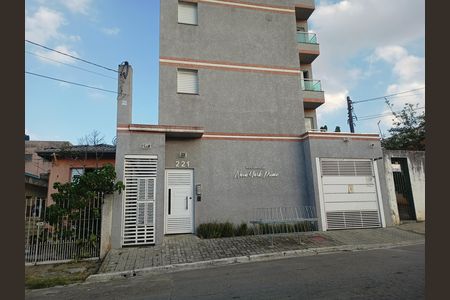 Apartamento à venda com 82m², 2 quartos e 1 vaga Apartamento à venda com 82m², 2 quartos e 1 vagaFachada e portaria