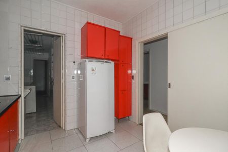 Cozinha de apartamento para alugar com 2 quartos, 110m² em Independência, Porto Alegre