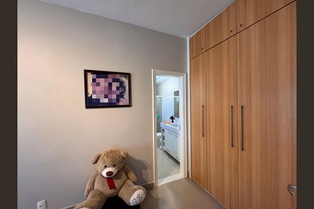 Casa de condomínio à venda com 310m², 4 quartos e 3 vagas Casa de condomínio à venda com 310m², 4 quartos e 3 vagasSuite 1