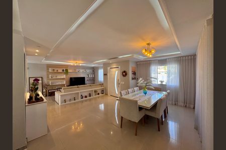 Sala de casa de condomínio à venda com 4 quartos, 310m² em Recreio dos Bandeirantes, Rio de Janeiro