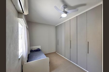 Casa de condomínio à venda com 310m², 4 quartos e 3 vagas Casa de condomínio à venda com 310m², 4 quartos e 3 vagasSuite 3