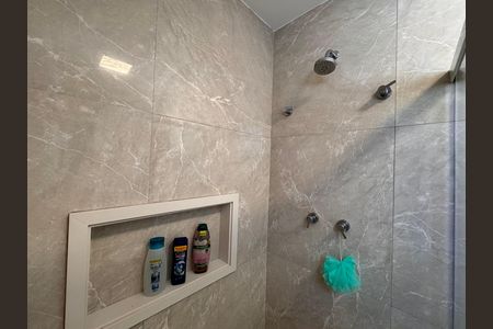 Casa de condomínio à venda com 310m², 4 quartos e 3 vagas Casa de condomínio à venda com 310m², 4 quartos e 3 vagasSuite 1 - Banheiro