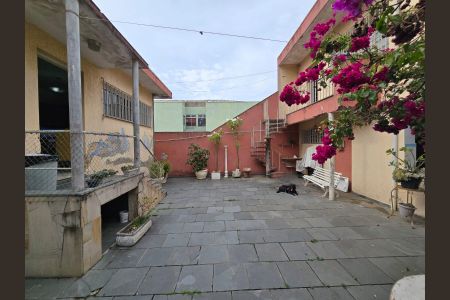 Casa para alugar com 400m², 3 quartos e 3 vagasQuintal 