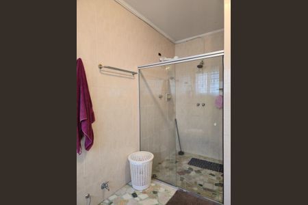 Casa para alugar com 400m², 3 quartos e 3 vagasBanheiro Social