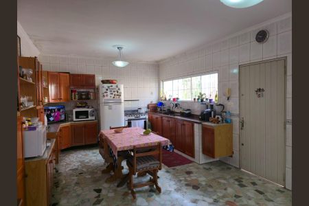 Casa para alugar com 400m², 3 quartos e 3 vagasCozinha 