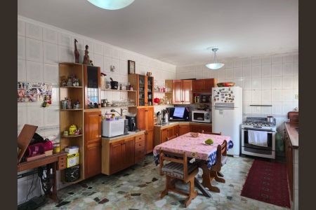 Casa para alugar com 400m², 3 quartos e 3 vagasCozinha 