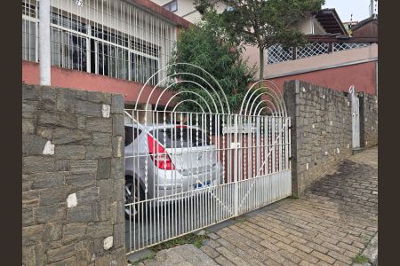 Casa para alugar com 400m², 3 quartos e 3 vagasFachada