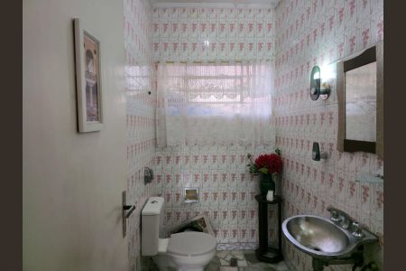 Casa para alugar com 400m², 3 quartos e 3 vagasLavabo