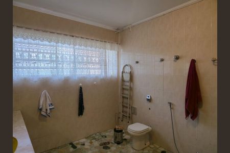 Casa para alugar com 400m², 3 quartos e 3 vagasBanheiro Social
