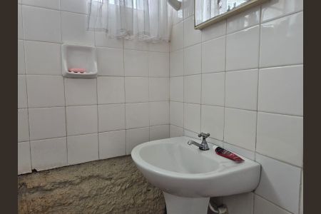 Casa para alugar com 400m², 3 quartos e 3 vagasBanheiro Social