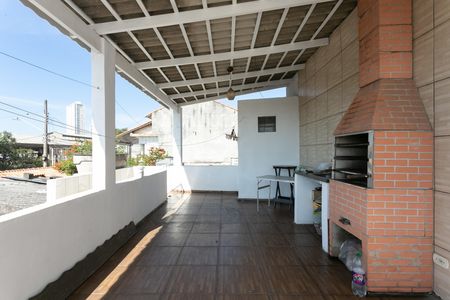 Casa para alugar com 170m², 2 quartos e 2 vagas Casa para alugar com 170m², 2 quartos e 2 vagasTerraço - Churrasqueira